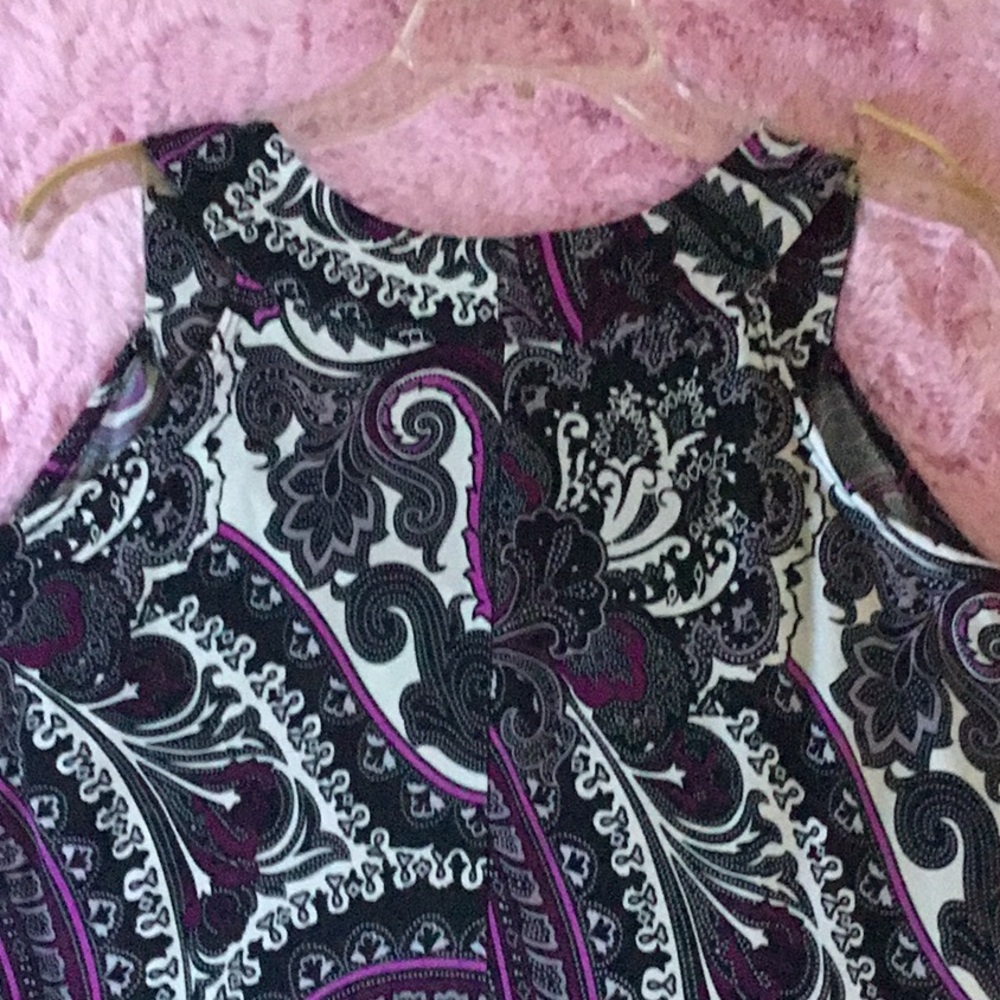 Sleeveless Purple Paisley Maxi Dress with Scoop Neck - Picture 8 of 8